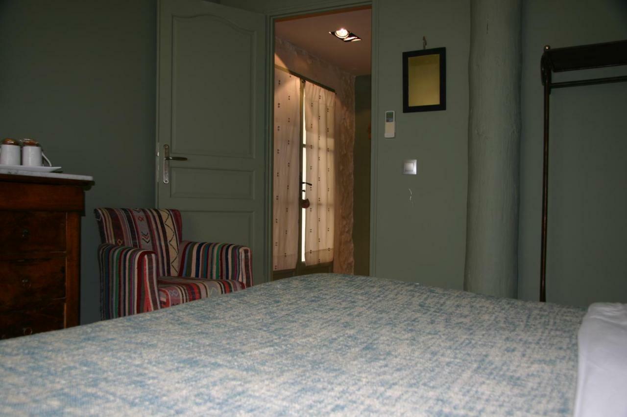 Bed and Breakfast Domaine De Fontbelle à Graveson Extérieur photo