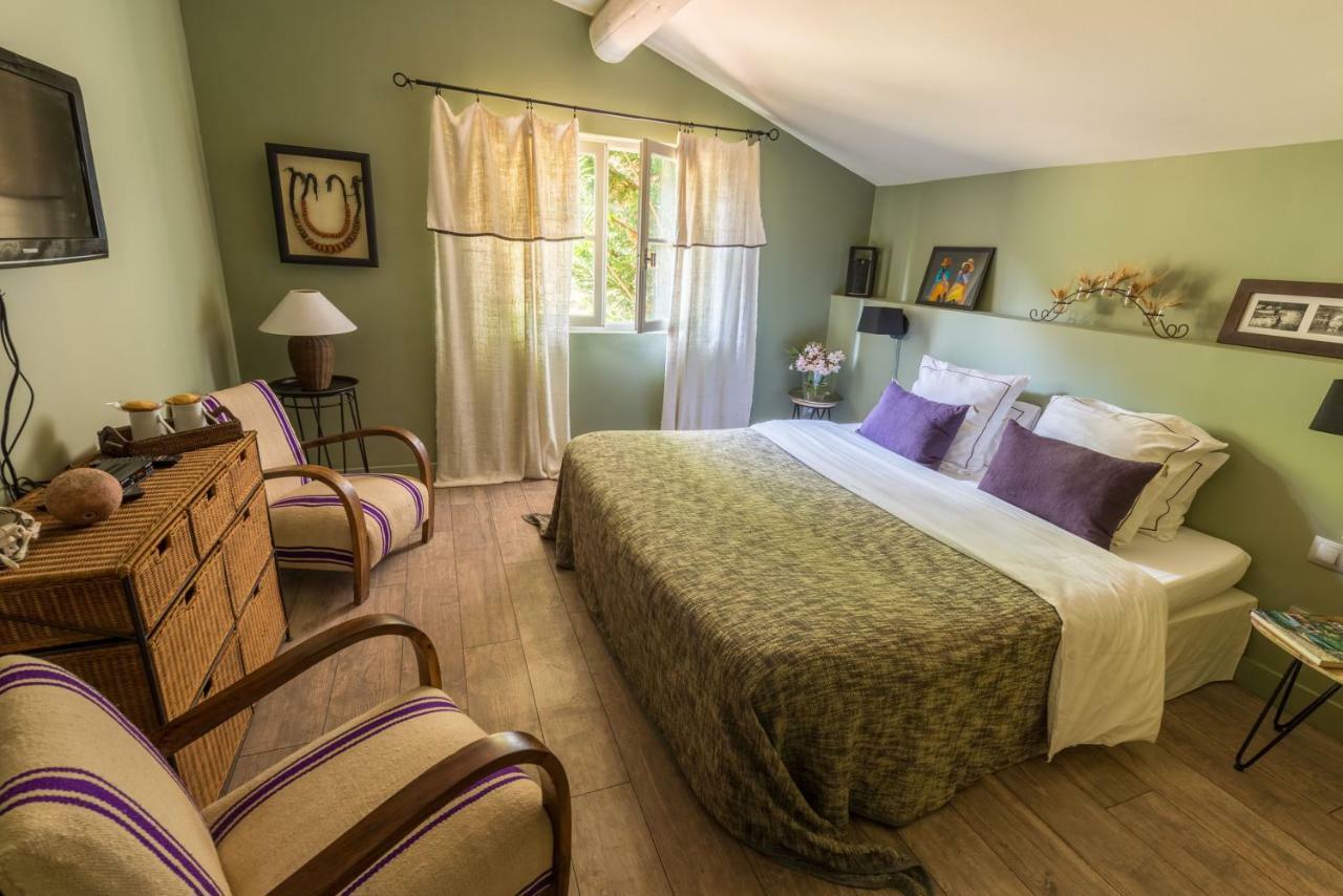 Bed and Breakfast Domaine De Fontbelle à Graveson Extérieur photo