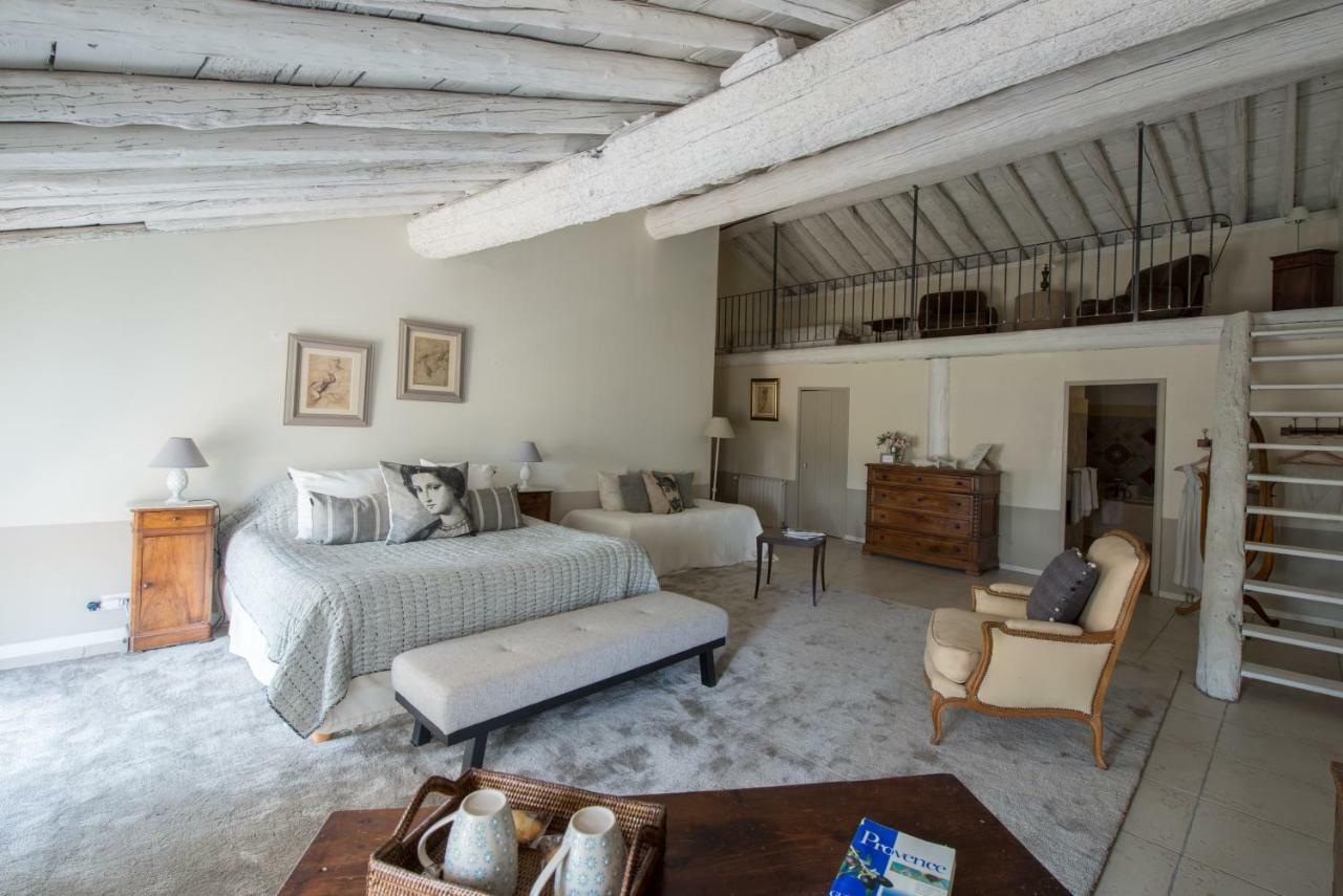 Bed and Breakfast Domaine De Fontbelle à Graveson Extérieur photo